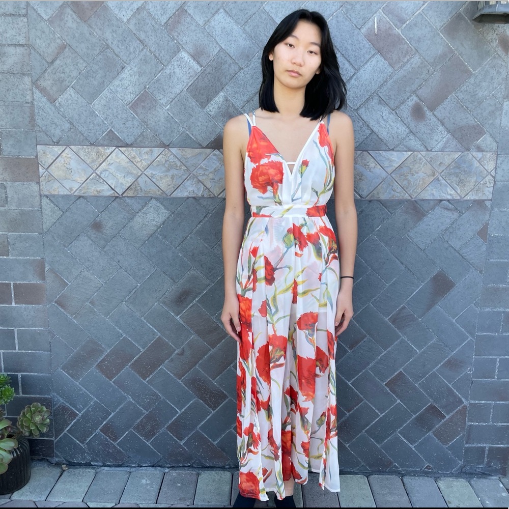 NWT. Haute Rogue Sleeveless Floral Pant Jump Suit